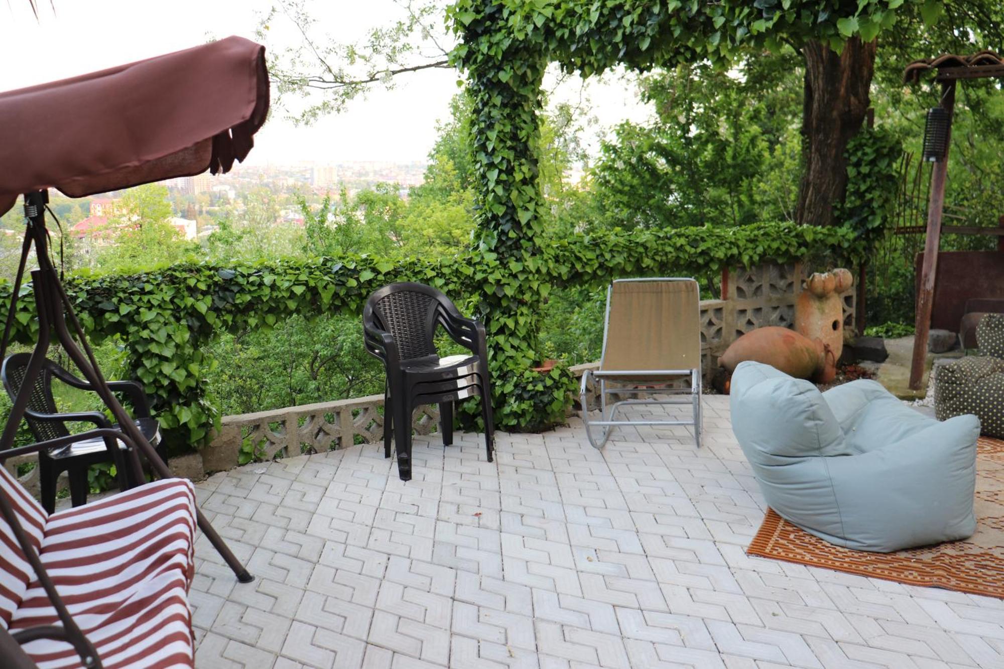 Picnic Hostel كوتايسي المظهر الخارجي الصورة